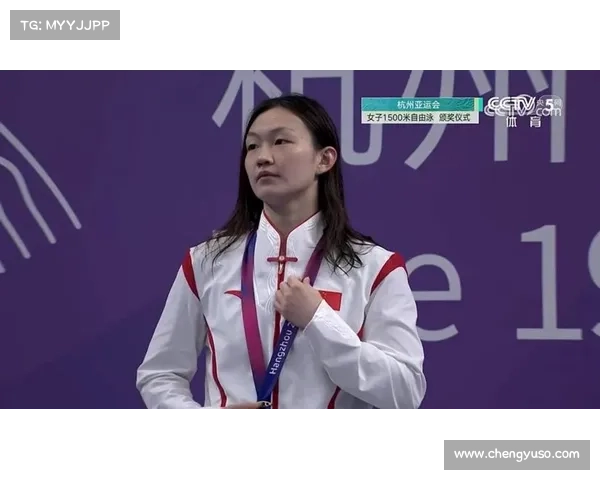 李冰洁勇创佳绩刷新女子1500米自由泳赛会纪录震撼全场 李冰洁勇创佳绩刷新女子1500米自由泳赛会纪录震撼全场
