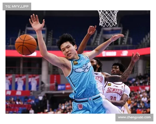 杨瀚森低位脚步训练视频曝光获NBA教练高度评价引发关注 杨瀚森低位脚步训练视频曝光获NBA教练高度评价引发关注